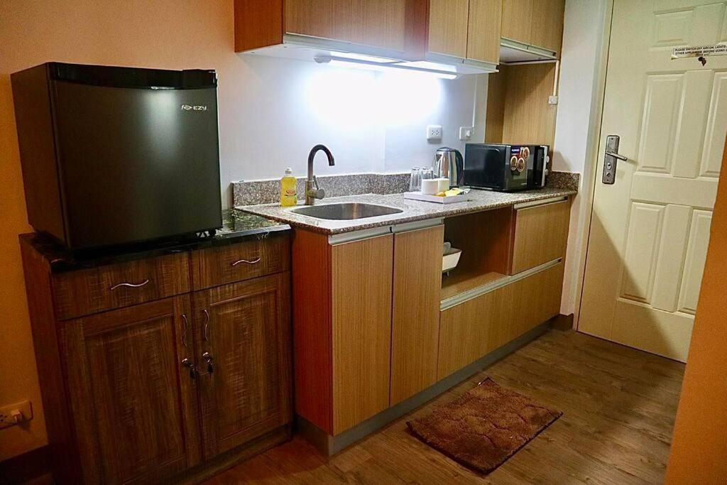 The Nearest Studio From Mactanairport With Disney+ Lapu-Lapu City Exterior photo